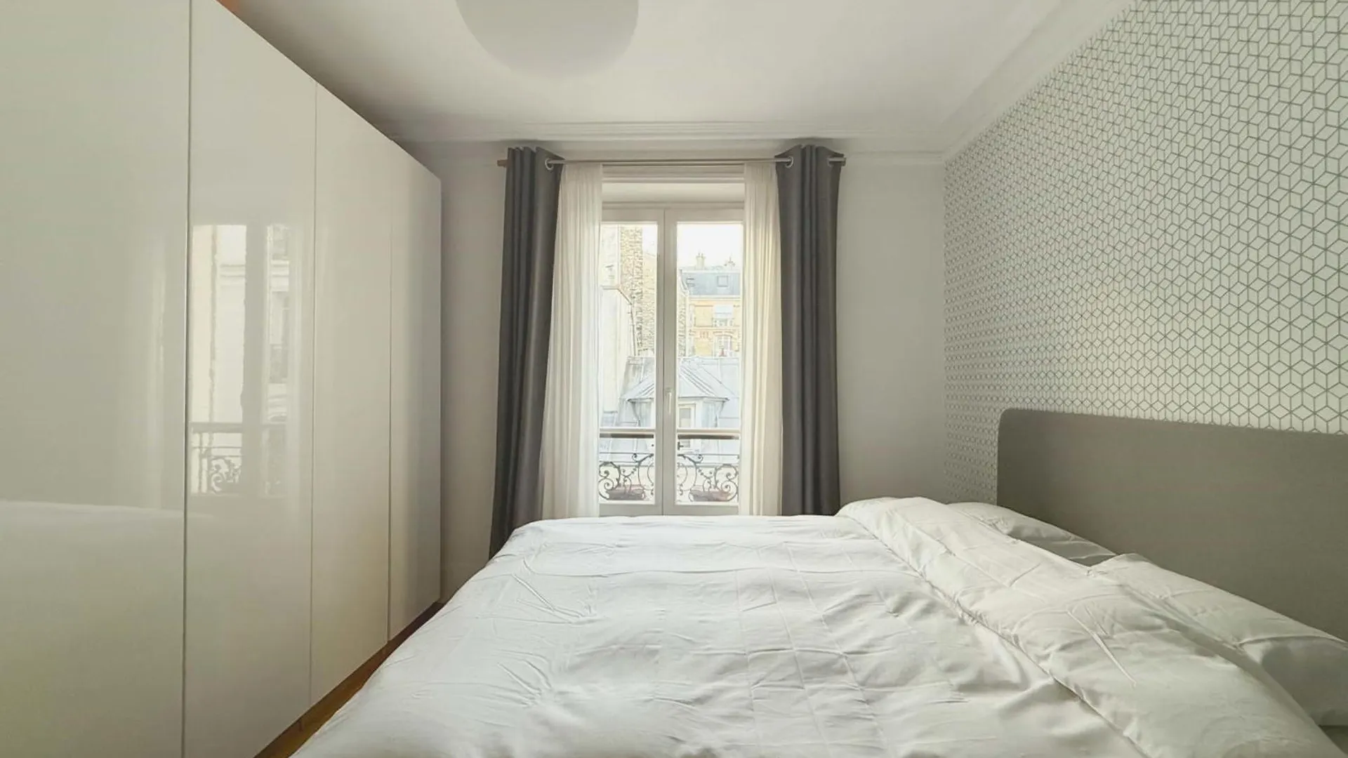 Flexliving - Whole Flat - Crozatier Apartment Paris